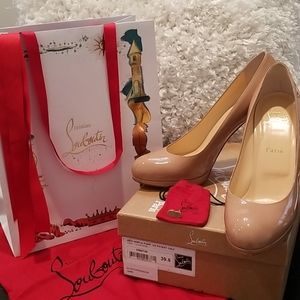 💎Christian Louboutin New Simple 9.5 Nude Pumps